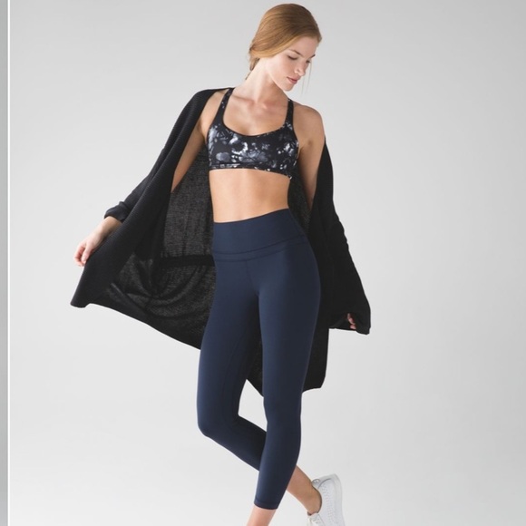 Lululemon Breeze Easy Wrap in Heathered Black (Size 4) - Picture 5 of 10